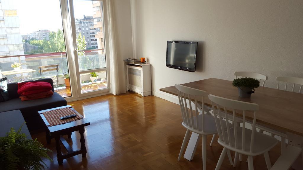 Apartamento Vuelta Del Castillo パンプローナ エクステリア 写真